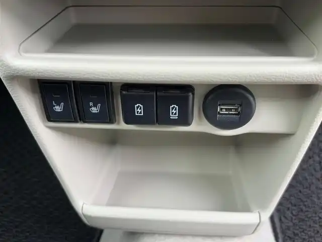スズキ ラパン ＬＣ X 徳島県 2024(令6)年 0.5万km フォーンベージュM 純正ディスプレイオーディオ/ハーフレザーシート/シートヒーター/純正14インチアルミホイール/衝突被害軽減システム/レーンキープアシスト/横滑り防止装置/コーナーセンサー/バックカメラ/フロアマット/プッシュスタート/スマートキー