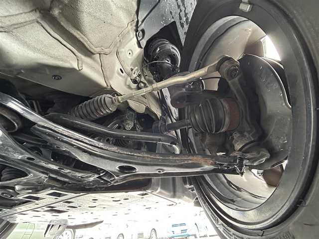 ホンダ ヴェゼル ハイブリッド e:HEV Z 大阪府 2021(令3)年 5.1万km サンドカーキパール 純正ディスプレイオーディオ/（FM/AM/TV/Bluetooth）/ホンダセンシング/・路外逸脱抑制システム/・ブラインドスポットモニター/・踏み間違い衝突軽減システム/・衝突被害軽減システム/ダウンヒルアシスト/レーダークルーズコントロール/バックカメラ/・バックソナー/ドライブレコーダー/ETC/車内Wi-Fi/ブレーキホールド/電子パーキング/ハーフレザーシート/・シートヒーター/ステアリングヒーター/ステアリングスイッチ/パドルシフト/電動リアゲート/横滑り防止/プッシュスタート/スマートキー/USB/SOSボタン/自動防眩ルームミラー