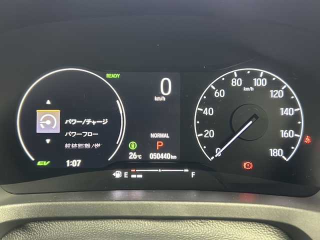 ホンダ ヴェゼル ハイブリッド e:HEV Z 大阪府 2021(令3)年 5.1万km サンドカーキパール 純正ディスプレイオーディオ/（FM/AM/TV/Bluetooth）/ホンダセンシング/・路外逸脱抑制システム/・ブラインドスポットモニター/・踏み間違い衝突軽減システム/・衝突被害軽減システム/ダウンヒルアシスト/レーダークルーズコントロール/バックカメラ/・バックソナー/ドライブレコーダー/ETC/車内Wi-Fi/ブレーキホールド/電子パーキング/ハーフレザーシート/・シートヒーター/ステアリングヒーター/ステアリングスイッチ/パドルシフト/電動リアゲート/横滑り防止/プッシュスタート/スマートキー/USB/SOSボタン/自動防眩ルームミラー