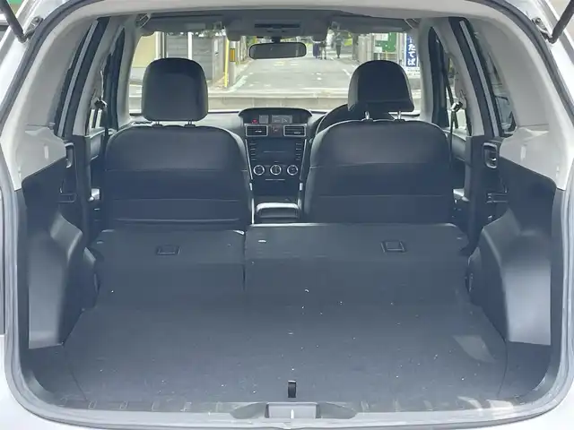 スバル フォレスター S－リミテッド 埼玉県 2015(平27)年 9.3万km アイスシルバーメタリック (株)IDOMが運営する【じしゃロン鳩ヶ谷店】の自社ローン専用車両になりますこちらは現金またはオートローンご利用時の価格です。自社ローンご希望の方は別途その旨お申付け下さい/アイサイト/衝突被害軽減ブレーキ/アクティブレーンキープ/全車速追従機能付きクルーズコントロール/X MODE/ヒートシーター（D席＋N席）/パワーシート（D席＋N席）/アイドリングストップ/プッシュスタート/スマートキー/ETC/オートエアコン/HIDオートライト/純正フロアマット