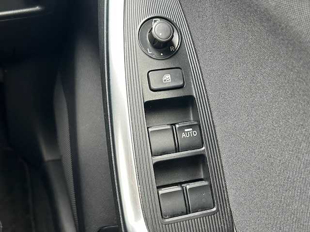 マツダ ＣＸ－５ XD 道央・札幌 2012(平24)年 4.4万km アルミニウムメタリック 4WD/純正ナビ /（FM/AM/BT/フルセグ） /クルーズコントロール /スマートキー /プッシュスタート /コーナーセンサー /LEDヘッドライト /衝突軽減ブレーキ /オートライト /アイドリングストップ /ETC /純正フロアマット/取扱説明書・保証書