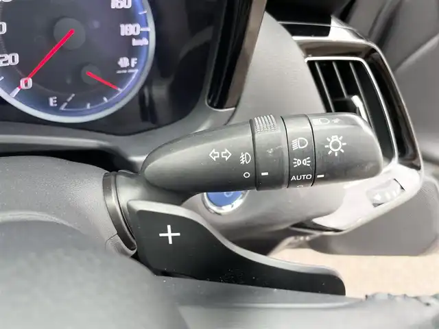 トヨタ クラウン ハイブリッド RS 愛媛県 2019(平31)年 2.7万km ブラック 純正ナビ　/全周囲カメラ　/自動駐車システム/トヨタセーフティセンス/レーダークルーズコントロール/衝突被害軽減装置/車線逸脱防止装置/ブラインドスポットモニター　/D/N席シートベンチレーション　/D/N席シートヒーター　/D/N席パワーシート　/ステアリングヒーター/ヘッドアップディスプレイ/パドルシフト　/ドラレコ　/電動パーキングブレーキ　/ETC2.0/電動チルト＆テレスコピック機構/現状サマー(純正AW)(225/45/R18)/BRIDGESTONE REGNO