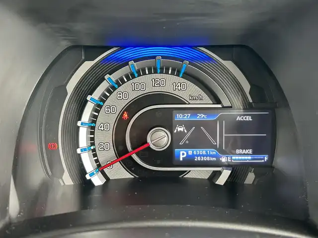 スズキ ハスラー Jスタイル ターボ 長崎県 2021(令3)年 2.7万km ピュアホワイトパール/ガンメタリック2トーン ワンオーナー/純正ナビ（9インチ）/・Bluetoothオーディオ/USBオーディオ/・Apple CarPlay/AndroidAuto/・フルセグTV/DVD/全方位モニター/セーフティサポート/・レーンキープアシスト/・アダプティブクルーズコントロール/シートヒーター（前席）/純正１５インチアルミ/LEDヘッドランプ/・オートライト/オートマチックハイビーム/J STYLEエンブレム（バックドア）/ビルトインETC/シートバックテーブル/ステアリングリモコン/スマートキー/純正シートカバー/取扱説明書/保証書/スペアキー1本