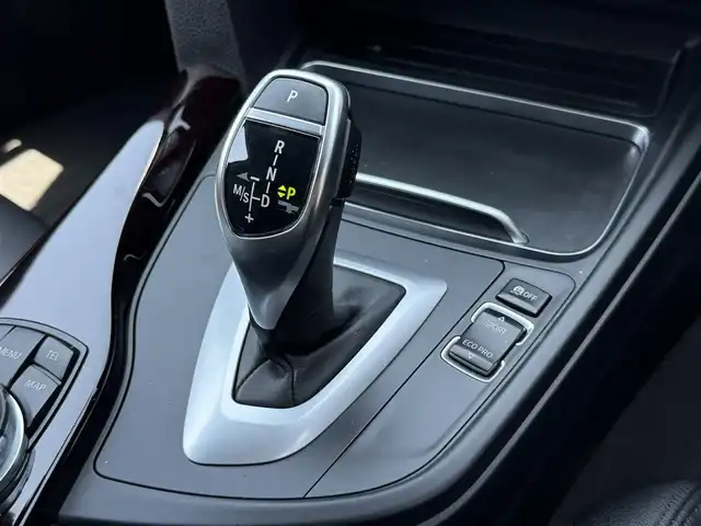 ＢＭＷ ３２０ｄ セレブレーション E スタイルエッジ 静岡県 2016(平28)年 5.4万km アルピンホワイトⅢ 400台限定車/レザーシート/ブラインドスポットアシスト/iDrive/(CD/DVD/Bluetooth)/衝突被害軽減システム/バックカメラ/アダプティブクルーズコントロール/レーンキープアシスト/PDC/メモリー付パワーシート/シートヒーター/コンフォートアクセス/ETC/ドライブレコーダー/フロアマット/純正18インチアルミホイール/保証書/取説/スペアキー