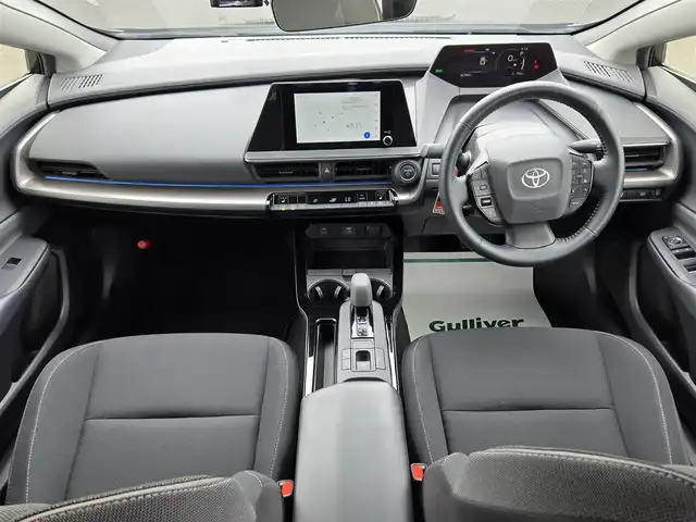 トヨタ プリウス U 鹿児島県 2023(令5)年 4.3万km アティチュードブラックマイカ パノラミックビューモニター　/レーダークルーズコントロール　/前後ドライブレコーダー（純正ＯＰ）　/ビルトインＥＴＣ２．０　/ステアリングヒーター　/Ｄ＋Ｎ席シートヒーター　/純正メモリーナビ　/バックカメラ/前後コーナーセンサー/Bluetoothオーディオ/プッシュスタート/スマートキー