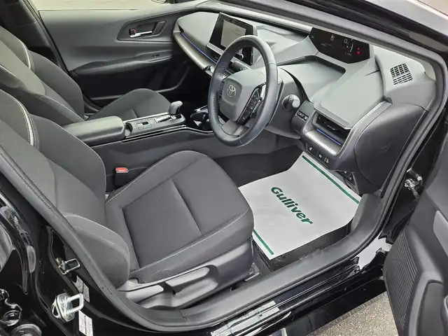 トヨタ プリウス U 鹿児島県 2023(令5)年 4.3万km アティチュードブラックマイカ パノラミックビューモニター　/レーダークルーズコントロール　/前後ドライブレコーダー（純正ＯＰ）　/ビルトインＥＴＣ２．０　/ステアリングヒーター　/Ｄ＋Ｎ席シートヒーター　/純正メモリーナビ　/バックカメラ/前後コーナーセンサー/Bluetoothオーディオ/プッシュスタート/スマートキー