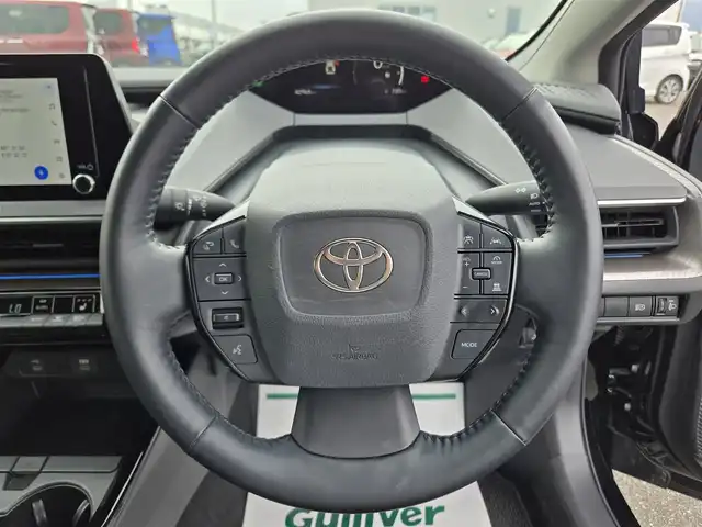 トヨタ プリウス U 鹿児島県 2023(令5)年 4.3万km アティチュードブラックマイカ パノラミックビューモニター　/レーダークルーズコントロール　/前後ドライブレコーダー（純正ＯＰ）　/ビルトインＥＴＣ２．０　/ステアリングヒーター　/Ｄ＋Ｎ席シートヒーター　/純正メモリーナビ　/バックカメラ/前後コーナーセンサー/Bluetoothオーディオ/プッシュスタート/スマートキー