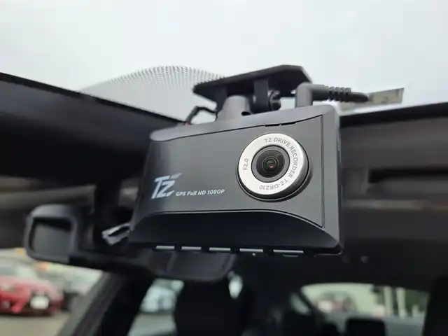 トヨタ プリウス U 鹿児島県 2023(令5)年 4.3万km アティチュードブラックマイカ パノラミックビューモニター　/レーダークルーズコントロール　/前後ドライブレコーダー（純正ＯＰ）　/ビルトインＥＴＣ２．０　/ステアリングヒーター　/Ｄ＋Ｎ席シートヒーター　/純正メモリーナビ　/バックカメラ/前後コーナーセンサー/Bluetoothオーディオ/プッシュスタート/スマートキー