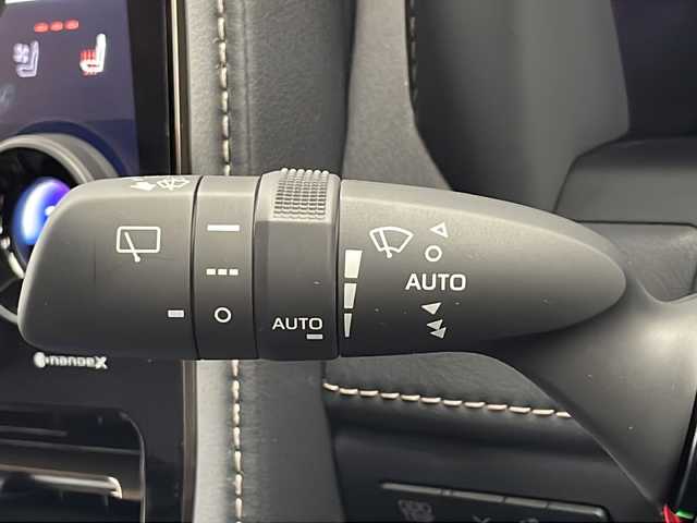 トヨタ アルファード Z 千葉県 2024(令6)年 0.7万km パール 衝突軽減ブレーキ/レーンキープアシスト/レーダークルーズコントロール/オートマチックハイビーム/純正メモリナビ/（フルセグ/Bluetooth/FM/AM/Miracast）/全方位カメラ/ステアリングスイッチ/ステアリングヒーター/両側パワースライドドア/レザーシート/シートヒーター（運転席＋助手席＋2列目）/エアシート（運転席＋助手席＋2列目）/シートメモリー/LEDヘッドライト/フォグライト/電動格納ミラー/社外フロアマット/純正サイドバイザー/ロールサンシェード/純正18インチアルミホイール
