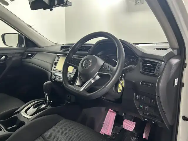 日産 エクストレイル 20Xi 佐賀県 2019(平31)年 3.5万km ブリリアントホワイトパール 純正9型ナビ/AM/FM/フルセグTV/CD/DVD/Bluetooth/AUX/USB/インテリジェントアラウンドビューモニター/プロパイロット/レーダークルーズコントロール/エマージェンシーブレーキ/レーンディパーチャーワーニング/インテリジェントルームミラー/アイドリングストップ/ドライブレコーダー/パワーバックドア/ETC/電子パーキング/オートホールド/クイックコンフォート/LEDヘッドライト/オートマチックハイビーム/フォグランプ/純正18インチアルミホイール/フロアマット/ドアバイザー/スペアキー