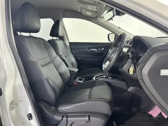 日産 エクストレイル 20Xi 佐賀県 2019(平31)年 3.5万km ブリリアントホワイトパール 純正9型ナビ/AM/FM/フルセグTV/CD/DVD/Bluetooth/AUX/USB/インテリジェントアラウンドビューモニター/プロパイロット/レーダークルーズコントロール/エマージェンシーブレーキ/レーンディパーチャーワーニング/インテリジェントルームミラー/アイドリングストップ/ドライブレコーダー/パワーバックドア/ETC/電子パーキング/オートホールド/クイックコンフォート/LEDヘッドライト/オートマチックハイビーム/フォグランプ/純正18インチアルミホイール/フロアマット/ドアバイザー/スペアキー