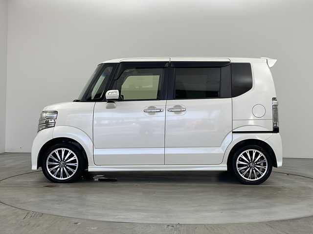ホンダ Ｎ ＢＯＸ カスタム G ターボ Lパッケージ 兵庫県 2016(平28)年 5.7万km プレミアムホワイトパールⅡ ・純正ナビ/Bluetooth/TV/CD/DVD/・バックカメラ/・クルーズコントロール/・ハーフレザーシート/・シートバックテーブル/・純正フロアマット/・両側パワースライドドア/・ステアリングリモコン/・パドルシフト/・HIDライト/・純正15インチアルミホイール/・プラズマクラスター/・ビルトインETC/・純正前方ドライブレコーダー/・ルーフコンソール/・プッシュスタートボタン/・スマートキー