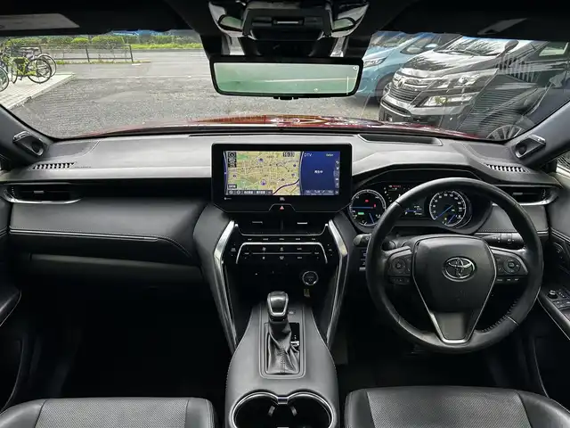 トヨタ ハリアー ハイブリッド Z レザーパッケージ 東京都 2020(令2)年 3.8万km センシュアルレッドマイカ ワンオーナー/純正SDナビ/（フルセグ/AM/FM/BT/USB）/JBLプレミアムサウンドシステム/セーフティセンス/・プリクラッシュセーフティ/・レーントレーシングアシスト/・レーダークルーズコントロール/・アダプティブハイビームシステム/ブラインドスポットモニター/パーキングサポートブレーキ/ヘッドアップディスプレイ/デジタルインナーミラー/おくだけ充電/ステアリングヒーター/レザーシート/前席解熱温熱シート/純正19インチホイール/ETC/スペアキー×1/新車時保証書/記録簿/取扱説明書