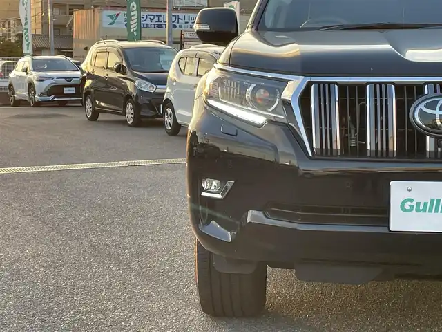 トヨタ ランドクルーザー プラド TX Lパッケージ 広島県 2021(令3)年 10.8万km ブラック ワンオーナー/純正メモリナビ/　【BT/Miracast/DTV】/パノラミックビューモニター/フロント/両サイド/バックカメラ/プリクラッシュセーフティー/レーダークルーズコントロール/ブラインドスポットモニター/先行車発進告知/ロードサインアシスト/クリアランスソナー/バックセンサー/レザーシート/シートヒーター/エアシート/パワーシート/ビルトインETC2.0/オートライト/純正LEDライト/フォグランプ/プッシュスタート/純正１９インチアルミホイール/純正ドアバイザー/リアプライバシーガラス/純正フロアマット/スペアキー【スマートキー】/ウインカーミラー/社外ドライブレコーダー(DC-DR412)/取扱説明書