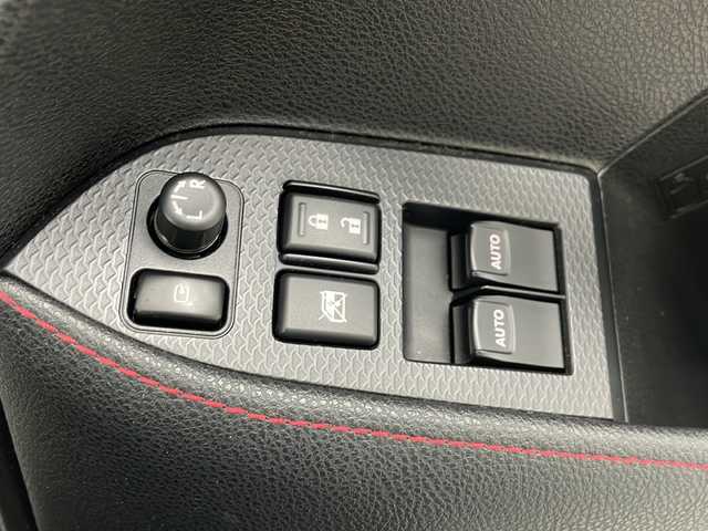 トヨタ ８６ 埼玉県 2012(平24)年 6.4万km パール 純正ナビ（AM　FM　CD　DVD　USB　Bluetooth　フルセグ）/前方ドライブレコーダー/ETC/パドルシフト/プッシュスタート/ドライブモードセレクト/前席シートヒーター/フロントフォグランプ/純正フロアマット/純正アルミホイール/盗難防止装置/横滑り防止装置/オートライト/アルミペダル