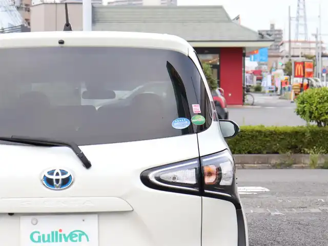 トヨタ シエンタ ハイブリッド G セーフティエディション 神奈川県 2020(令2)年 5.8万km ホワイトパールクリスタルシャイン ワンオーナー /両側パワースライドドア /セーフティセンス（衝突回避支援パッケージ）/：先行車発進告知機能/純正ドラレコ（フロント）/インテリジェントクリアランスソナー/クルーズコントロール/クリアレンズLEDリアコンビネーションランプ/：LEDヘッドランプ/：フロントフォグランプ/ステアリングヒーター/：シートヒーター （前席）/ビルトインETC2.0/純正フロアマット/：ドアバイザー/トヨタコネクトナビ（NSZT-W68T）/：フルセグTV/：CD DVD再生/：Bluetoohオーディオ/：全方位モニター/純正アクセントステッカー/ーーーーーーーーーーーーーーーーーーーーーーーー/保証書/取扱説明書/ナビ取説/スペアスマートキー×1本