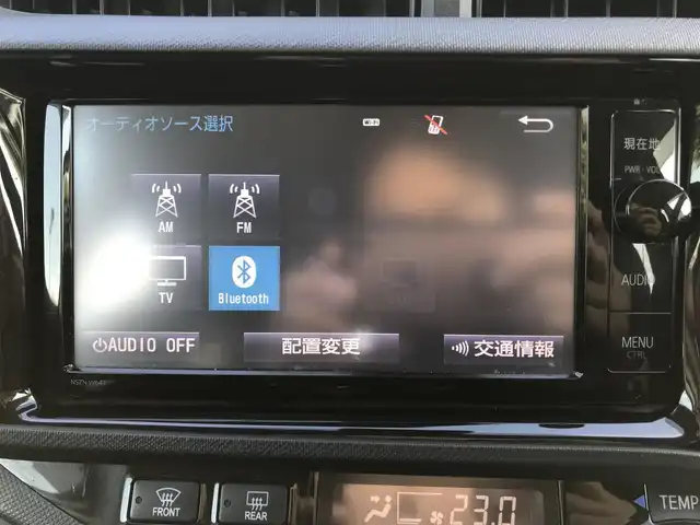 トヨタ アクア G G’s 栃木県 2016(平28)年 10.2万km ライムホワイトパールクリスタルシャイン 株)IDOMが運営する【じしゃロン小山店】の自社ローン専用車両になります。こちらは現金またはオートローンご利用時の価格です。自社ローンご希望の方は別途その旨お申付け下さい//禁煙車/純正フルセグナビ/（CD/DVD/AM/FMラジオ）/(Bluetooth)/スマートキー/プッシュスタート/バックカメラ/ＥＴＣ/クルーズコントロール/車線逸脱警報/プリクラッシュセーフティ/シートヒーター/ステアリングリモコン/電動格納ドアミラー/パワーウインドウ/オートライト/オートマチックハイビーム/防眩ミラー