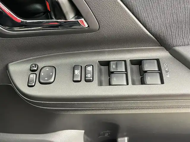 トヨタ ヴェルファイア 3．5Z 大分県 2009(平21)年 9.6万km ホワイトパールクリスタルシャイン 純正HDDナビ/（CD/DVD/Bluetooth）/バックカメラ/両側パワースライドドア/クルーズコントロール/ビルトインETC/クリアランスソナー/ウッドコンビステアリング/ステアリングスイッチ/スマートキープッシュスタート/純正アルミホイール/オートライト