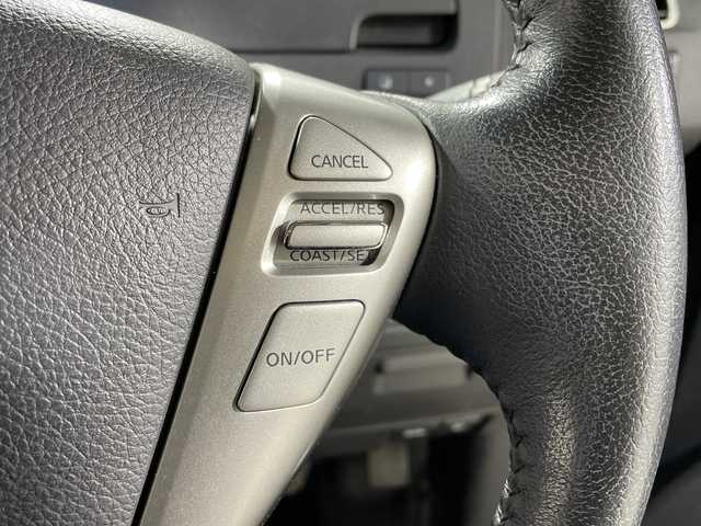 日産 セレナ ハイウェイS G Sハイブリッド 神奈川県 2014(平26)年 6.3万km ダイヤモンドブラック 純正ナビ/ドライブレコーダー/車線逸脱警報/クルーズコントロール/横滑り防止装置/ETC/LEDヘッドライト/フォグランプ/オートライト/ウィンカーミラー/電格格納ミラー/純正16インチAW/プッシュスタート/スマートキー/スペアキー