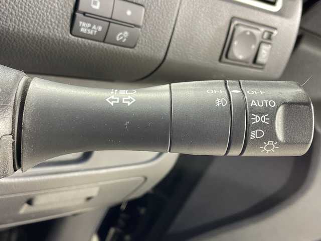 日産 セレナ ハイウェイS G Sハイブリッド 神奈川県 2014(平26)年 6.3万km ダイヤモンドブラック 純正ナビ/ドライブレコーダー/車線逸脱警報/クルーズコントロール/横滑り防止装置/ETC/LEDヘッドライト/フォグランプ/オートライト/ウィンカーミラー/電格格納ミラー/純正16インチAW/プッシュスタート/スマートキー/スペアキー