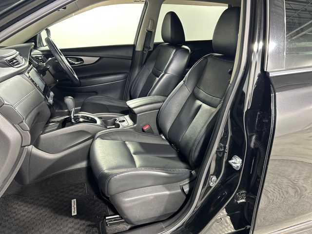 日産 エクストレイル モード・プレミア 神奈川県 2017(平29)年 8万km ダイヤモンドブラック プロパイロット/純正9型ナビ/・BT/フルセグTV/CD/DVD/SD/BD/AUX/アラウンドビューモニター/インテリジェントルームミラー/レザーシート/シートヒーター(D/N/2列)/パワーバックドア/アイドリングストップ機能/ECOモード/ETC/360°ドライブレコーダー/電動サイドブレーキ/オートブレーキホールド/革巻きステアリング/ステアリングスイッチ/Autoライト/LEDヘッドライト/フォグランプ/シートリフター/電動格納ミラー/ウィンカーミラー/ルーフレール/前後ソナー/純正フロアマット/純正ドアバイザー/純正19インチアルミホイール