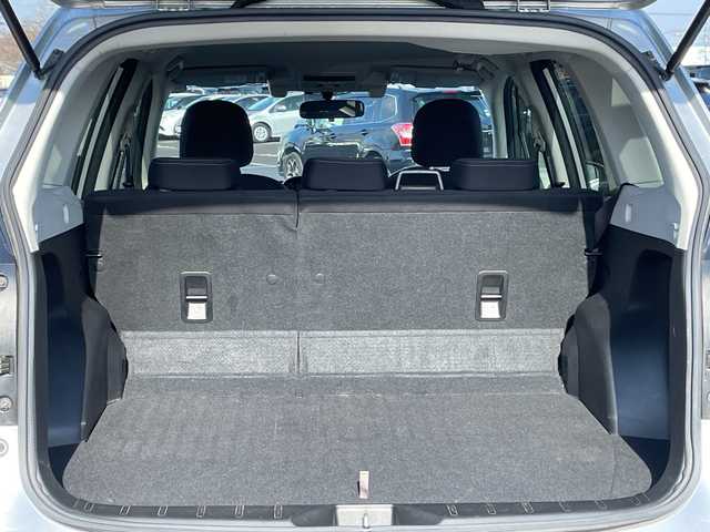 スバル フォレスター 2．0i－L アイサイト 道央・札幌 2015(平27)年 6.4万km アイスシルバーメタリック ４WD/社外メモリーナビ/CD/DVD/BT/フルセグ/アイサイト/衝突被害軽減ブレーキ/横滑り防止装置/レーダークルーズコントロール/レーンキープアシスト/XMODE/SI-DRIVE/バックカメラ/ビルトインETC/アイドリングストップ/前席シートヒーター/革巻きステアリング/ステアリングリモコン/パドルシフト/プッシュスタート/スマートキー/LEDヘッドライト/オートライト/フォグランプ/電動格納ミラー/ウィンカーミラー/純正フロアマット/ドアバイザー