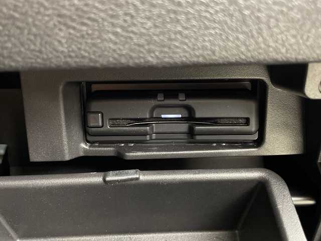 日産 セレナ ハイウェイスター V 埼玉県 2022(令4)年 3万km ダークメタルグレー 純正ナビ/(Bluetooth/CD/DVD/Blu-ray/USB/AM/FM)/地デジワンセグ/全方位カメラ/ドライブレコーダー/ETC/プロパイロット/ブラインドスポットモニター/車線逸脱警報/衝突軽減ブレーキ/標識認識機能/電子パーキングシステム/オートブレーキホールド/デジタルインナーミラー/ロールサンシェード/プッシュスタート/ステアリングリモコン/ウィンカーミラー/フロントフォグランプ/純正フロアマット/純正ドアバイザー/純正16インチアルミホイール