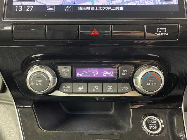 日産 セレナ ハイウェイスター V 埼玉県 2022(令4)年 3万km ダークメタルグレー 純正ナビ/(Bluetooth/CD/DVD/Blu-ray/USB/AM/FM)/地デジワンセグ/全方位カメラ/ドライブレコーダー/ETC/プロパイロット/ブラインドスポットモニター/車線逸脱警報/衝突軽減ブレーキ/標識認識機能/電子パーキングシステム/オートブレーキホールド/デジタルインナーミラー/ロールサンシェード/プッシュスタート/ステアリングリモコン/ウィンカーミラー/フロントフォグランプ/純正フロアマット/純正ドアバイザー/純正16インチアルミホイール