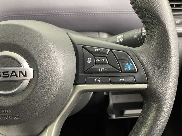 日産 セレナ ハイウェイスター V 埼玉県 2022(令4)年 3万km ダークメタルグレー 純正ナビ/(Bluetooth/CD/DVD/Blu-ray/USB/AM/FM)/地デジワンセグ/全方位カメラ/ドライブレコーダー/ETC/プロパイロット/ブラインドスポットモニター/車線逸脱警報/衝突軽減ブレーキ/標識認識機能/電子パーキングシステム/オートブレーキホールド/デジタルインナーミラー/ロールサンシェード/プッシュスタート/ステアリングリモコン/ウィンカーミラー/フロントフォグランプ/純正フロアマット/純正ドアバイザー/純正16インチアルミホイール