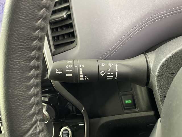 日産 セレナ ハイウェイスター V 埼玉県 2022(令4)年 3万km ダークメタルグレー 純正ナビ/(Bluetooth/CD/DVD/Blu-ray/USB/AM/FM)/地デジワンセグ/全方位カメラ/ドライブレコーダー/ETC/プロパイロット/ブラインドスポットモニター/車線逸脱警報/衝突軽減ブレーキ/標識認識機能/電子パーキングシステム/オートブレーキホールド/デジタルインナーミラー/ロールサンシェード/プッシュスタート/ステアリングリモコン/ウィンカーミラー/フロントフォグランプ/純正フロアマット/純正ドアバイザー/純正16インチアルミホイール