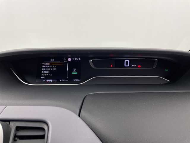 日産 セレナ ハイウェイスター V 埼玉県 2022(令4)年 3万km ダークメタルグレー 純正ナビ/(Bluetooth/CD/DVD/Blu-ray/USB/AM/FM)/地デジワンセグ/全方位カメラ/ドライブレコーダー/ETC/プロパイロット/ブラインドスポットモニター/車線逸脱警報/衝突軽減ブレーキ/標識認識機能/電子パーキングシステム/オートブレーキホールド/デジタルインナーミラー/ロールサンシェード/プッシュスタート/ステアリングリモコン/ウィンカーミラー/フロントフォグランプ/純正フロアマット/純正ドアバイザー/純正16インチアルミホイール