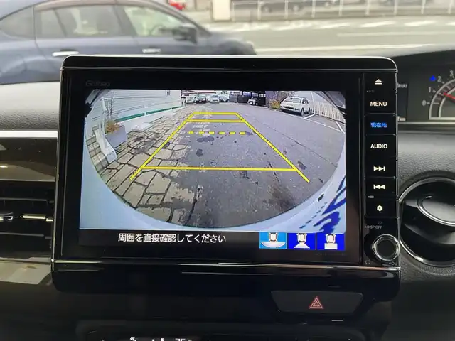 ホンダ Ｎ ＢＯＸ カスタム G L ホンダセンシング 秋田県 2019(令1)年 13.3万km プラチナホワイトパール (株)IDOMが運営する【じしゃロン秋田店】の自社ローン対象車両になります。こちらは現金ご利用時の価格です。自社ローンご希望の方は別途その旨お申付け下さい。/Honda SENSING/衝突軽減ブレーキ（CMBS）/誤発進抑制機能/後方誤発進抑制機能/近距離衝突軽減ブレーキ/歩行者事故低減ステアリング/路外逸脱抑制機能/アダプティブクルーズコントロール（ACC）/車線維持支援システム（LKAS）/先行車発進お知らせ機能/標識認識機能/オートハイビーム/パーキングセンサーシステム/純正SDナビ【CD/DVD/Bluetooth/Apple CarPlay/SD/USB/Music Rack/AUX/iPod】/バックカメラ/フルセグTV/ETC/両側パワースライドドア/前席シートヒーター