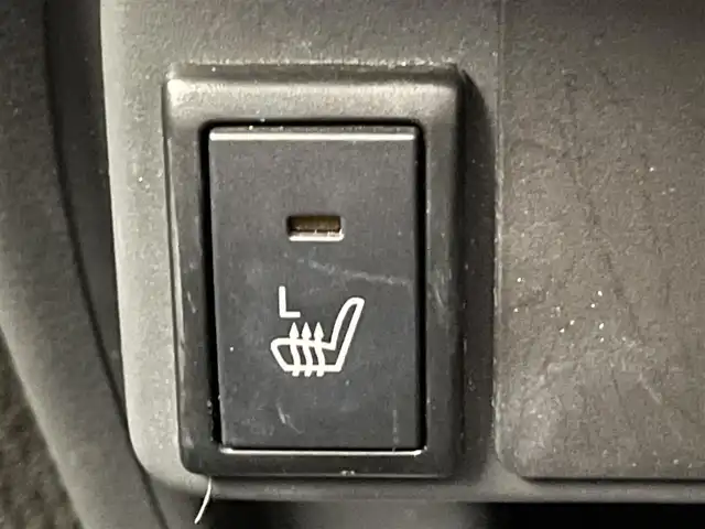 スズキ ハスラー Jスタイル Ⅱ 愛知県 2016(平28)年 6.7万km フェニックスレッドパール/ホワイト2トーンルーフ 社外ナビ　シートヒーター　禁煙車　フルセグＴＶ　ＤＶＤ　ＥＴＣ　ドラレコ　衝突軽減　車線逸脱　デュアルカメラブレーキサポート　ＨＩＤオートライト　フォグ　Ｂｌｕｅｔｏｏｔｈ　ハーフレザー　純正マット　アイドリングストップ　純正１５インチAW　特別仕様車　プッシュスタート　スマートキー