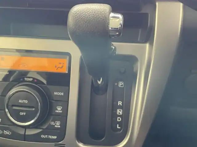 スズキ ハスラー Jスタイル Ⅱ 愛知県 2016(平28)年 6.7万km フェニックスレッドパール/ホワイト2トーンルーフ 社外ナビ　シートヒーター　禁煙車　フルセグＴＶ　ＤＶＤ　ＥＴＣ　ドラレコ　衝突軽減　車線逸脱　デュアルカメラブレーキサポート　ＨＩＤオートライト　フォグ　Ｂｌｕｅｔｏｏｔｈ　ハーフレザー　純正マット　アイドリングストップ　純正１５インチAW　特別仕様車　プッシュスタート　スマートキー