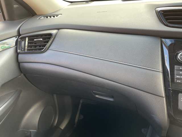 日産 エクストレイル 20Xi Vセレクション 神奈川県 2021(令3)年 2.2万km ガーネットレッド ワンオーナー/インテリジェント4×4/プロパイロット/純正SDナビ/・ワンセグ/CD/DVD/BT/USB/AUX/インテリジェントアラウンドビューモニター/インテリジェントルームミラー/クリアランスソナー/カブロンシート/全席シートヒーター/前席パワーシート/パワーバックドア/ビルトインETC/前方ドライブレコーダー/ビークルダイナミクスコントロール/セーフティシールド/・インテリジェントエマージェンシーブレーキ/・車線逸脱警報/・後側方車両検知警報/アドバンスドヒルディセントコントロール/インテリジェントDA（ふらつき警報）/コーナリングスタビリティアシスト/アクティブエンジンブレーキ/革巻きステアリング/MTモード付AT/純正18インチAW/オートライト/オートマチックハイビーム/純正LEDヘッドライト/フォグランプ/アイドリングストップ/プッシュEgスタート/ストップ/インテリジェントキー×2/ターンランプ付電動格納ドアミラー/ヒーテッドドアミラー/純正フロアマット/取扱説明書/ナビ取扱説明書/新車時保証書