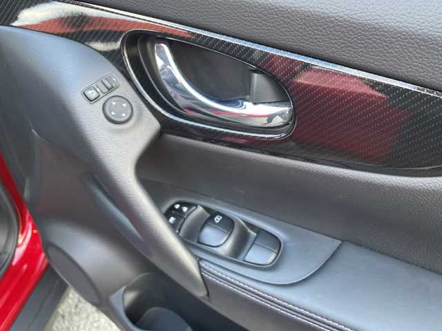 日産 エクストレイル 20Xi Vセレクション 神奈川県 2021(令3)年 2.2万km ガーネットレッド ワンオーナー/インテリジェント4×4/プロパイロット/純正SDナビ/・ワンセグ/CD/DVD/BT/USB/AUX/インテリジェントアラウンドビューモニター/インテリジェントルームミラー/クリアランスソナー/カブロンシート/全席シートヒーター/前席パワーシート/パワーバックドア/ビルトインETC/前方ドライブレコーダー/ビークルダイナミクスコントロール/セーフティシールド/・インテリジェントエマージェンシーブレーキ/・車線逸脱警報/・後側方車両検知警報/アドバンスドヒルディセントコントロール/インテリジェントDA（ふらつき警報）/コーナリングスタビリティアシスト/アクティブエンジンブレーキ/革巻きステアリング/MTモード付AT/純正18インチAW/オートライト/オートマチックハイビーム/純正LEDヘッドライト/フォグランプ/アイドリングストップ/プッシュEgスタート/ストップ/インテリジェントキー×2/ターンランプ付電動格納ドアミラー/ヒーテッドドアミラー/純正フロアマット/取扱説明書/ナビ取扱説明書/新車時保証書