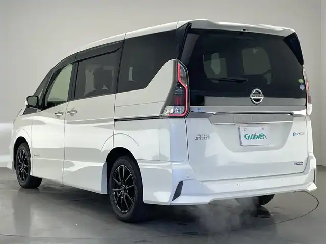 日産 セレナ e－パワー ハイウェイスター V 愛知県 2018(平30)年 8.1万km ブリリアントホワイトパール 純正９型ナビ　地デジ　全方位カメラ　Bluetooth　プロパイロット 純正エアロ　踏み間違い防止　インテリジェントルームミラー　ハンズフリー両側パワスラ　ＥＴＣ　ドライブレコーダー　シートヒーター　追従クルコン　レーンキープ　ＬＥＤヘッドライト　衝突軽減装置　電動リアゲート　フォグランプ　禁煙車