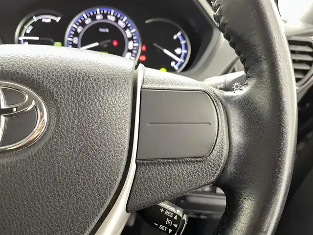 トヨタ エスクァイア ハイブリッド Gi 熊本県 2015(平27)年 8万km スパークリングブラックパールクリスタルシャイン 社外ナビEX10（ＣＤ・ＤＶＤ・フルセグ・ＢＴ・ＳＤ）/バックカメラ　/社外前方ドライブレコーダー　/アルパインフリップダウンモニター/ビルトインＥＴＣ　/両側パワースライドドア　/前席シートヒーター　/クルーズコントロール　/置くだけ充電/横滑り防止/先行車発進お知らせ/トラクションコントール/純正フロアマット/純正１５インチAW/オートライト/LEDヘッドライト/フォグライト/スマートキー/プッシュスタート/スペアキー1本/保証書/取扱説明書