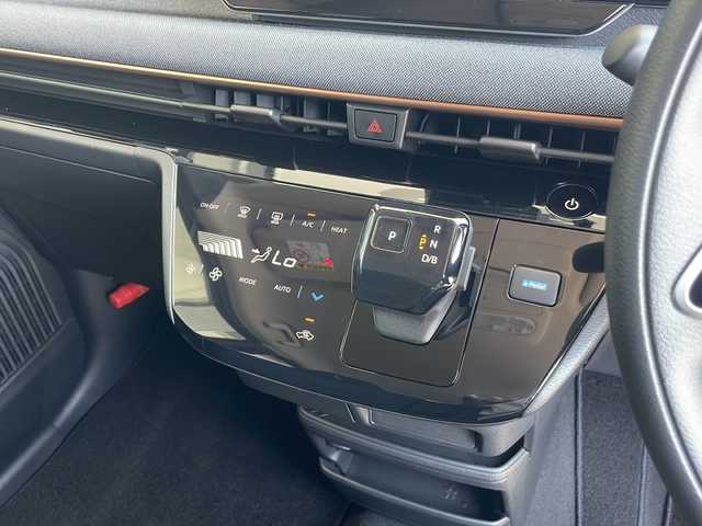 日産 サクラ X 愛知県 2024(令6)年 0.3万km 黒 衝突軽減システム/純正9型ナビ/フルセグ/CD DVD/Bluetooth/バックカメラ/コーナーセンサー/純正アルミホイール/LEDヘッドライト/オートマチックハイビーム/ETC/ステアリングスイッチ/スマートキー/プッシュスタート