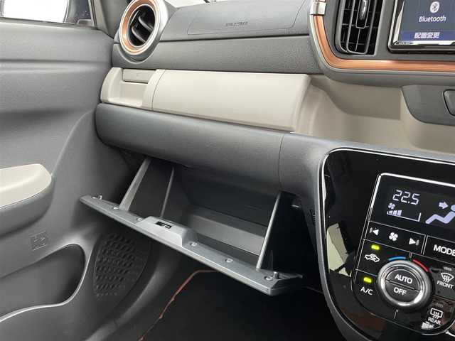 トヨタ パッソ モーダ　チャーム 栃木県 2023(令5)年 1.5万km ピンクⅡ スマートアシスト3/・衝突回避支援ブレーキ/・誤発進抑制制御機能/・車線逸脱警報機能/・オートハイビーム/・先行車発進お知らせ機能/純正メモリナビ/TV/AM/FM/CD/Bluetooth/全方位カメラ/ETC/前後ドライブレコーダー/ハーフレザーシート/シートヒーター/スマートキー×2/LEDヘッドライト/LEDフォグランプ/アイドリングストップ/コーナーセンサー/純正14インチAW