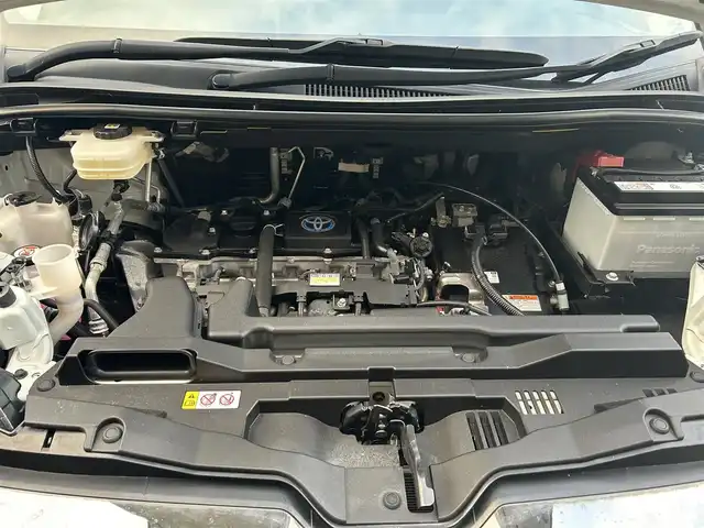 トヨタ ノア ハイブリッド S－Z 栃木県 2023(令5)年 3.4万km ホワイトパールクリスタルシャイン トヨタセーフティセンス/・プリクラッシュセーフティ/・レーンディパーチャーアラート/・レーントレーシングアシスト/・レーダークルーズコントロール/・オートマッチックハイビーム/・ロードサインアシスト/・ドライバー異常時対応システム/・プロアクティブドライビングアシスト/・発信遅れ告知機能/純正8インチディスプレイオーディオ/バックカメラ/ビルトインETC2.0/両側パワースライドドア/アクセサリーコンセント/クリアランスソナー/LEDヘッドライト/フォグランプ/ハーフレザーシート/シートヒーター/スマートキー