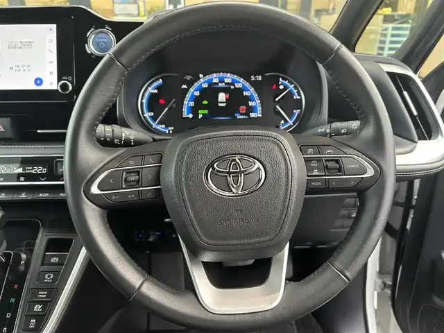 トヨタ ノア ハイブリッド S－Z 栃木県 2023(令5)年 3.4万km ホワイトパールクリスタルシャイン トヨタセーフティセンス/・プリクラッシュセーフティ/・レーンディパーチャーアラート/・レーントレーシングアシスト/・レーダークルーズコントロール/・オートマッチックハイビーム/・ロードサインアシスト/・ドライバー異常時対応システム/・プロアクティブドライビングアシスト/・発信遅れ告知機能/純正8インチディスプレイオーディオ/バックカメラ/ビルトインETC2.0/両側パワースライドドア/アクセサリーコンセント/クリアランスソナー/LEDヘッドライト/フォグランプ/ハーフレザーシート/シートヒーター/スマートキー