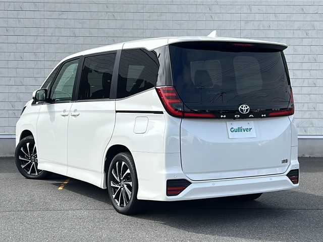 トヨタ ノア ハイブリッド S－Z 茨城県 2023(令5)年 3.4万km ホワイトパールクリスタルシャイン Toyota Safety Sense/プリクラッシュセーフティ/パーキングサポートブレーキ/プロアクティブドライビングアシスト/レーンディパーチャーアラート/ロードサインアシスト/駐車支援システム/純正ディスプレイオーディオ/バックカメラ/Bluetooth/レーダークルーズコントロール/両側パワースライドドア/ハーフレザーシート/シートヒーター/純正17インチアルミホイール/LEDオートライト/オートマチックハイビーム/コーナーセンサー/ドライブレコーダー/スマートキー/ETC