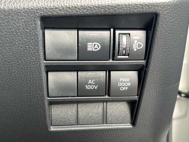 トヨタ ノア ハイブリッド S－Z 茨城県 2023(令5)年 3.4万km ホワイトパールクリスタルシャイン Toyota Safety Sense/プリクラッシュセーフティ/パーキングサポートブレーキ/プロアクティブドライビングアシスト/レーンディパーチャーアラート/ロードサインアシスト/駐車支援システム/純正ディスプレイオーディオ/バックカメラ/Bluetooth/レーダークルーズコントロール/両側パワースライドドア/ハーフレザーシート/シートヒーター/純正17インチアルミホイール/LEDオートライト/オートマチックハイビーム/コーナーセンサー/ドライブレコーダー/スマートキー/ETC