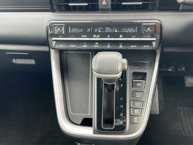 トヨタ ノア ハイブリッド S－Z 茨城県 2023(令5)年 3.4万km ホワイトパールクリスタルシャイン Toyota Safety Sense/プリクラッシュセーフティ/パーキングサポートブレーキ/プロアクティブドライビングアシスト/レーンディパーチャーアラート/ロードサインアシスト/駐車支援システム/純正ディスプレイオーディオ/バックカメラ/Bluetooth/レーダークルーズコントロール/両側パワースライドドア/ハーフレザーシート/シートヒーター/純正17インチアルミホイール/LEDオートライト/オートマチックハイビーム/コーナーセンサー/ドライブレコーダー/スマートキー/ETC