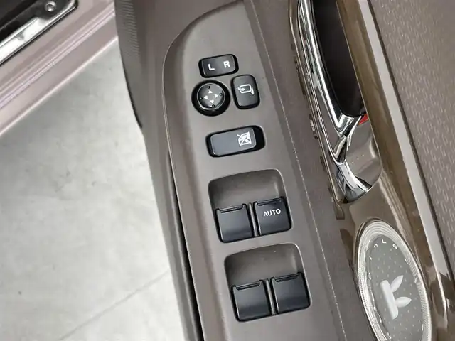 スズキ ラパン X 群馬県 2014(平26)年 7.4万km シャンパンピンクPM 禁煙車　純正ナビ　ＢＴ　ワンセグ　バックカメラ　アイドリングストップ　電動格納ミラー　オートライト　オートエアコン　ラパン専用コンビシート　ＨＩＤ　ナノイー　プッシュスタート　スマートキー　純正ＡＷ