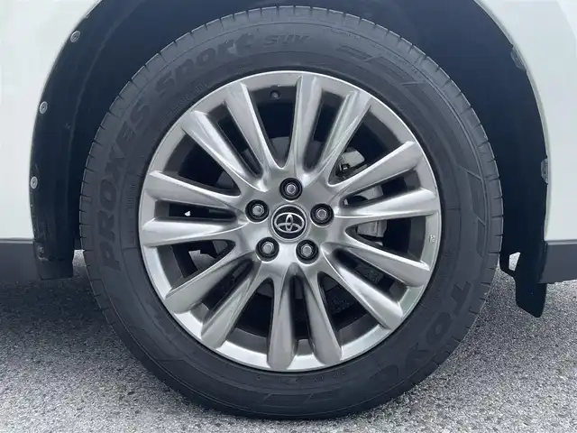 トヨタ ハリアー プレミアム 滋賀県 2017(平29)年 3.9万km ホワイトパールクリスタルシャイン ガラスサンルーフ/純正ALPINEナビ　【EX9V】/（AM/FM/CD/DVD/SD/USB/フルセグ/Bluetooth）/ETC/バックカメラ/横滑り防止装置/クルーズコントロール/アイドリングストップ/レーンキープアシスト/アイドリングストップ/黒革シート/運転席・助手席メモリー付きパワーシート/運転席・助手席シートヒーター/ウッドコンビステアリング/ステアリングスイッチ/電動リアゲート/電動格納ミラー/オートライト/フロントフォグ/オートハイビーム/LEDヘッドライト/プッシュスタート/スマートキー/スペアキー/パワーウインドウ/パワーステアリング