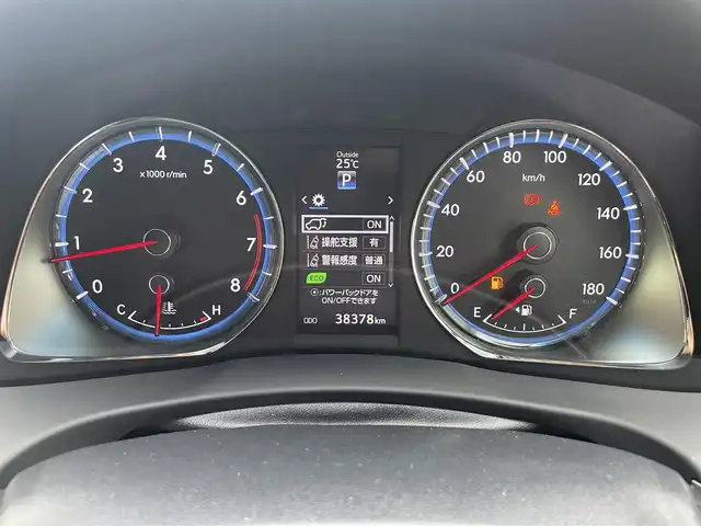 トヨタ ハリアー プレミアム 滋賀県 2017(平29)年 3.9万km ホワイトパールクリスタルシャイン ガラスサンルーフ/純正ALPINEナビ　【EX9V】/（AM/FM/CD/DVD/SD/USB/フルセグ/Bluetooth）/ETC/バックカメラ/横滑り防止装置/クルーズコントロール/アイドリングストップ/レーンキープアシスト/アイドリングストップ/黒革シート/運転席・助手席メモリー付きパワーシート/運転席・助手席シートヒーター/ウッドコンビステアリング/ステアリングスイッチ/電動リアゲート/電動格納ミラー/オートライト/フロントフォグ/オートハイビーム/LEDヘッドライト/プッシュスタート/スマートキー/スペアキー/パワーウインドウ/パワーステアリング