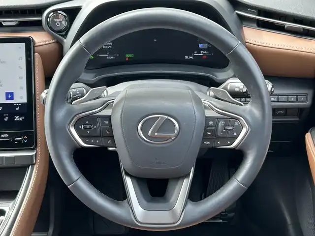 レクサス ＬＢＸ リラックス 茨城県 2024(令6)年 0.9万km ブラックマイカ フルモデリスタエアロ/メーカーOPナビ/　(AM/FM/BT)/フルセグ/全方位カメラ/ETC2.0/レーダークルーズコントロール/茶革シート/パドルシフト/プッシュスタート/パワーシート/シートヒーター/ハンドルヒーター/純正フロアマット/純正18インチアルミホイール