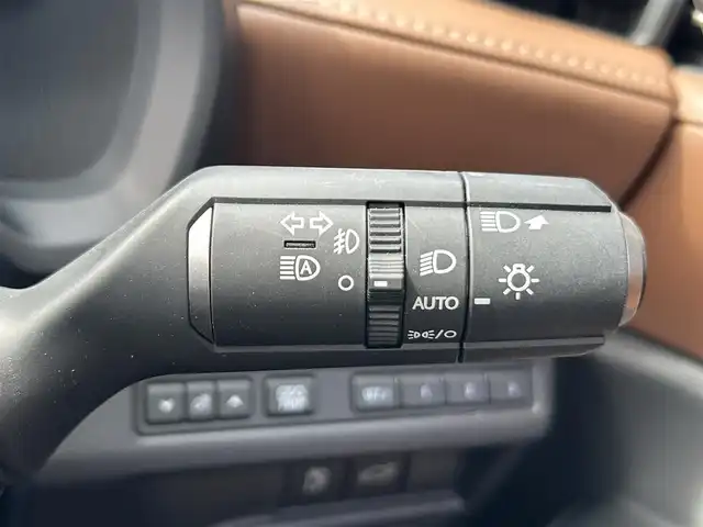 レクサス ＬＢＸ リラックス 茨城県 2024(令6)年 0.9万km ブラックマイカ フルモデリスタエアロ/メーカーOPナビ/　(AM/FM/BT)/フルセグ/全方位カメラ/ETC2.0/レーダークルーズコントロール/茶革シート/パドルシフト/プッシュスタート/パワーシート/シートヒーター/ハンドルヒーター/純正フロアマット/純正18インチアルミホイール